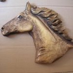2. Hlava koně - mustang, reliéf, lipové dřevo, rozměry 30cmx30cm